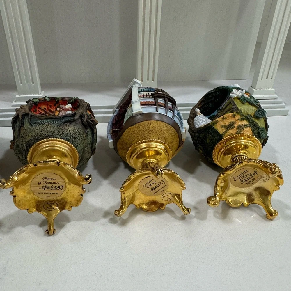 FRANKLIN MINT GONE WITH THE WIND EGG COLLECTION with display